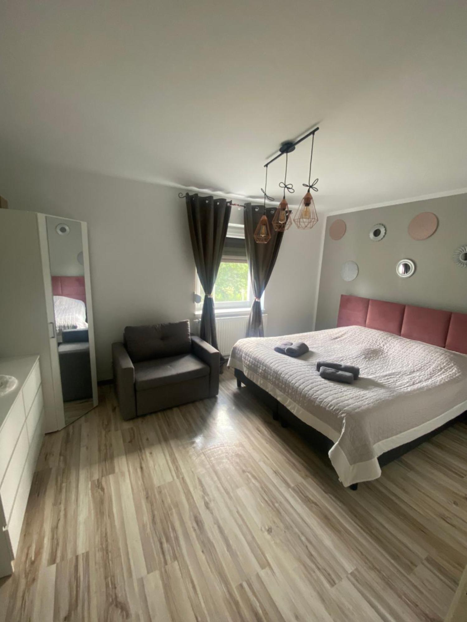 Apartamenty Ciukaj Paczkow Ngoại thất bức ảnh